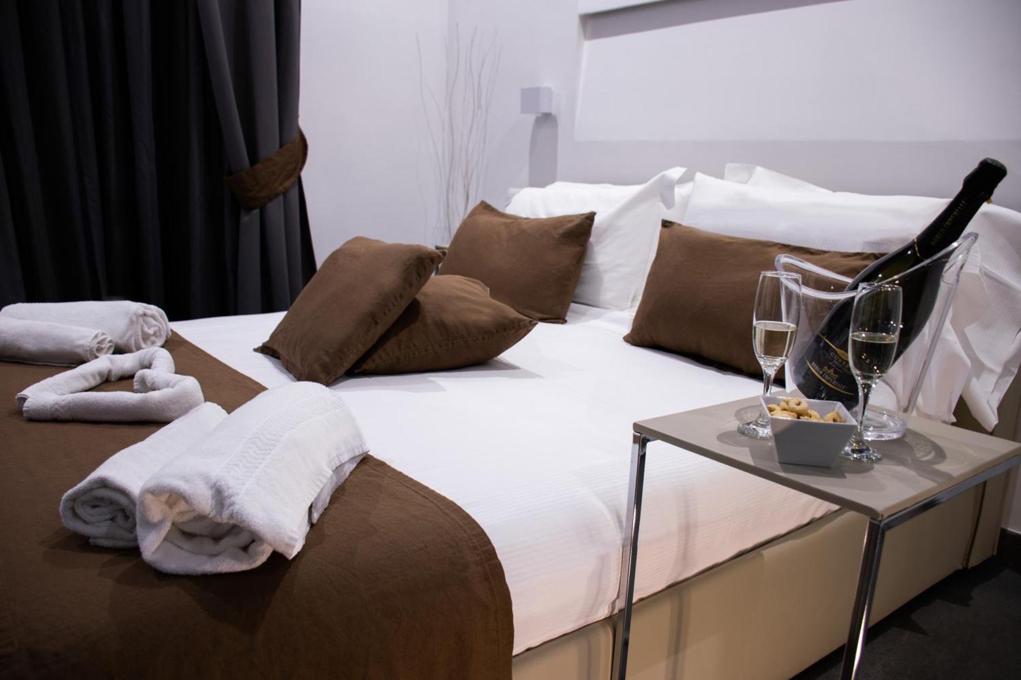 Couette-café Megaris Luxury
