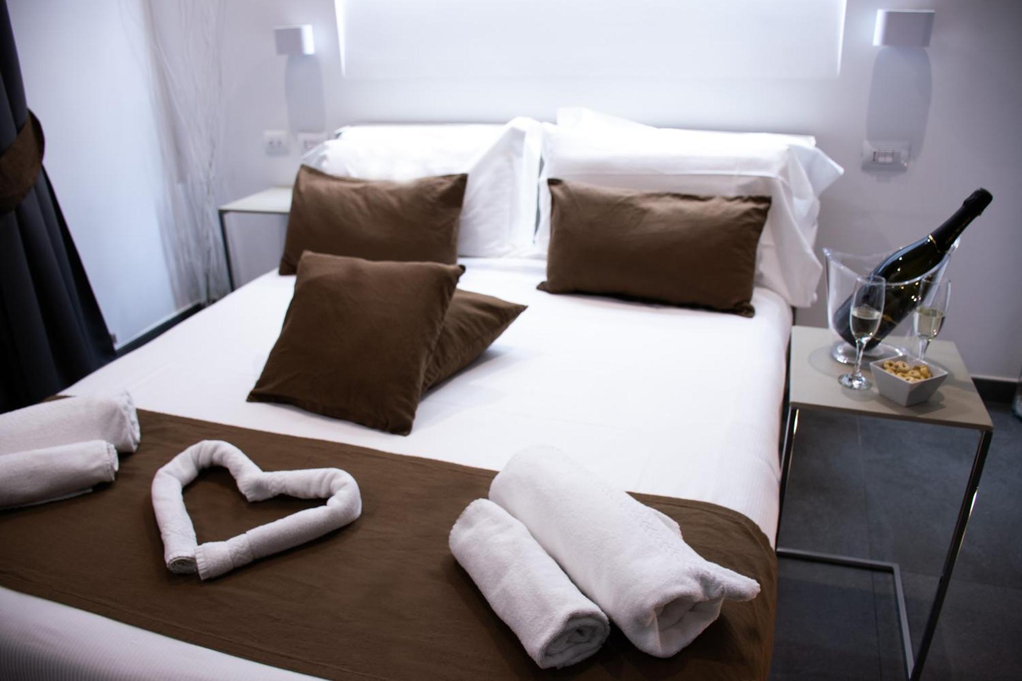 Megaris Luxury Couette-café *